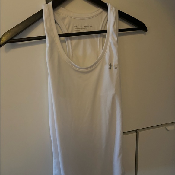 Under Armour tanks - Picture 3 of 3
